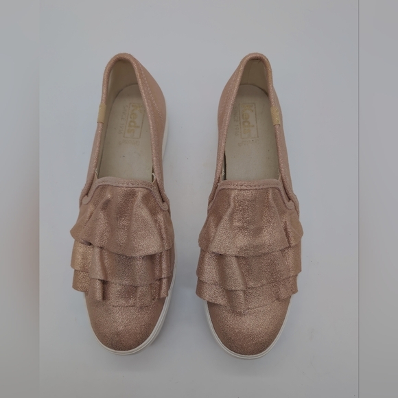 Keds Women's Sz 8.5  Triple Ruffle Metallic Suede Slip-On Sneakers WH59315 - Picture 3 of 10